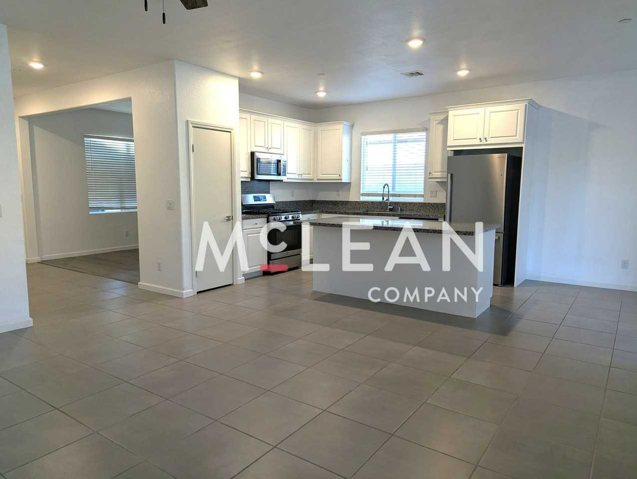 11555 W Starcross Dr - Photo 2 of 16