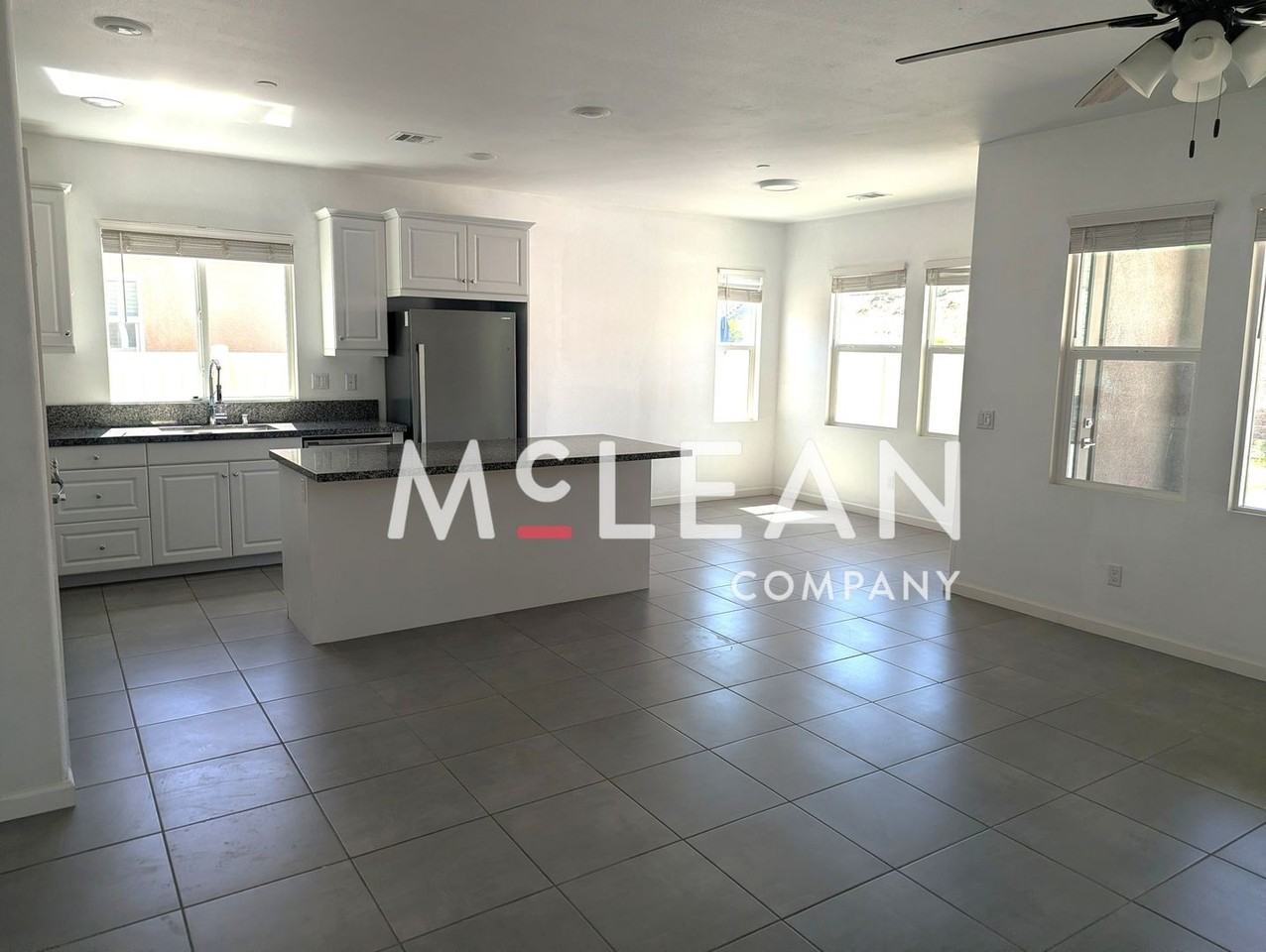 11555 W Starcross Dr - Photo 3 of 16