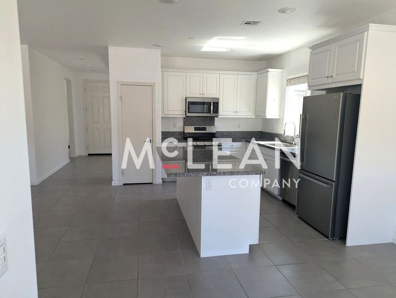 11555 W Starcross Dr - Photo 5 of 16