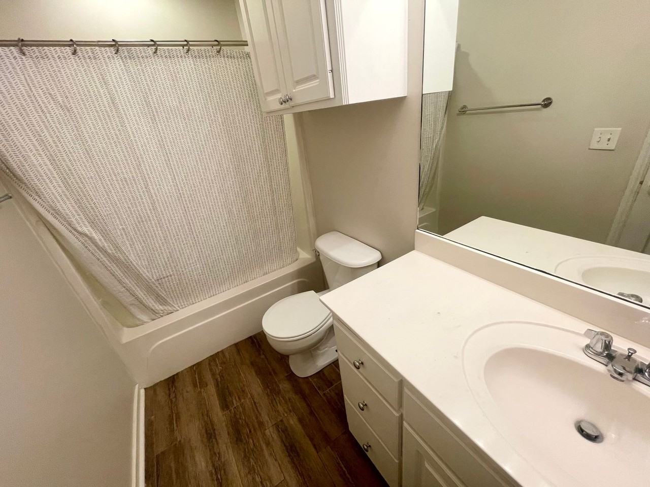 229 Holmar Dr - Photo 6 of 8