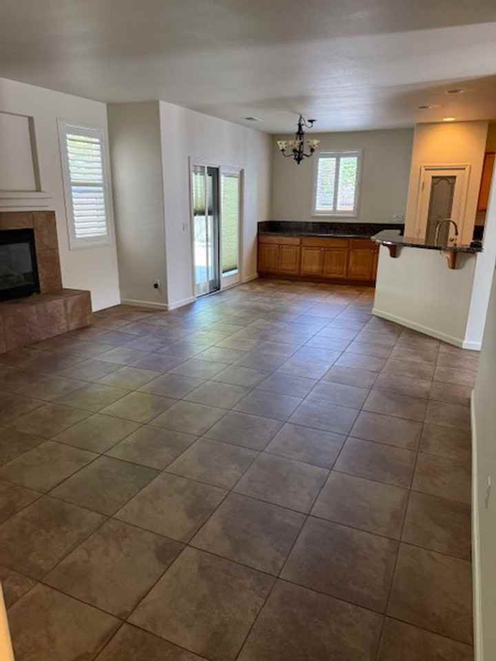10665 Blue Moon Ct - Photo 3 of 33