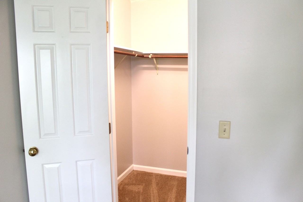 736 Woodland Dr - Photo 6 of 29