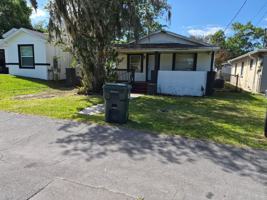 featured image of 820 W 13th St