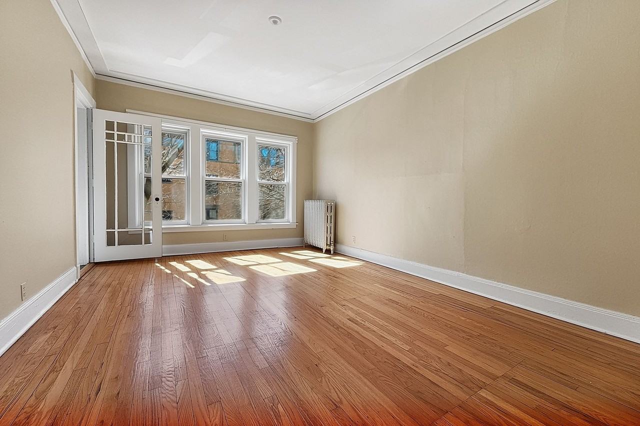 1302 W Rosemont Ave - Photo 7 of 30