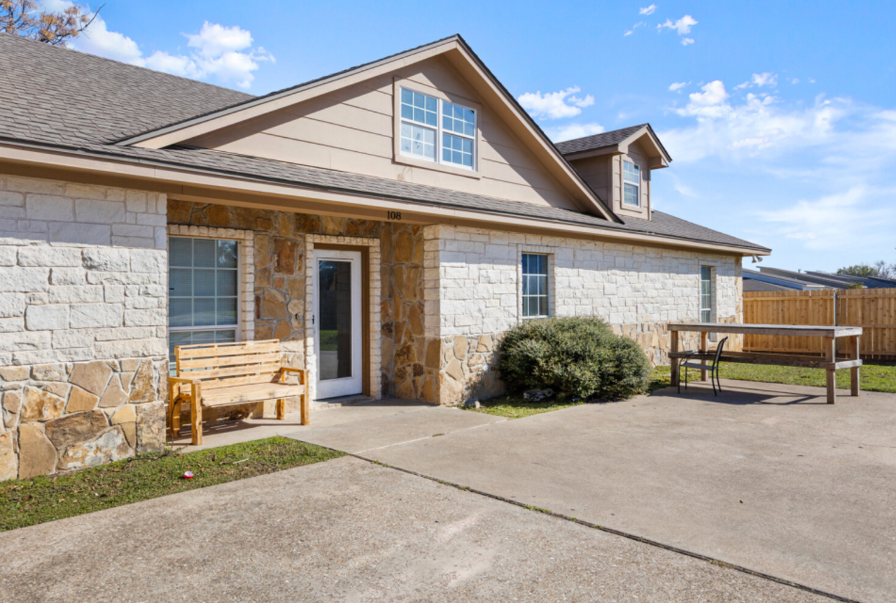 108 Overture Ct - Photo 2 of 17