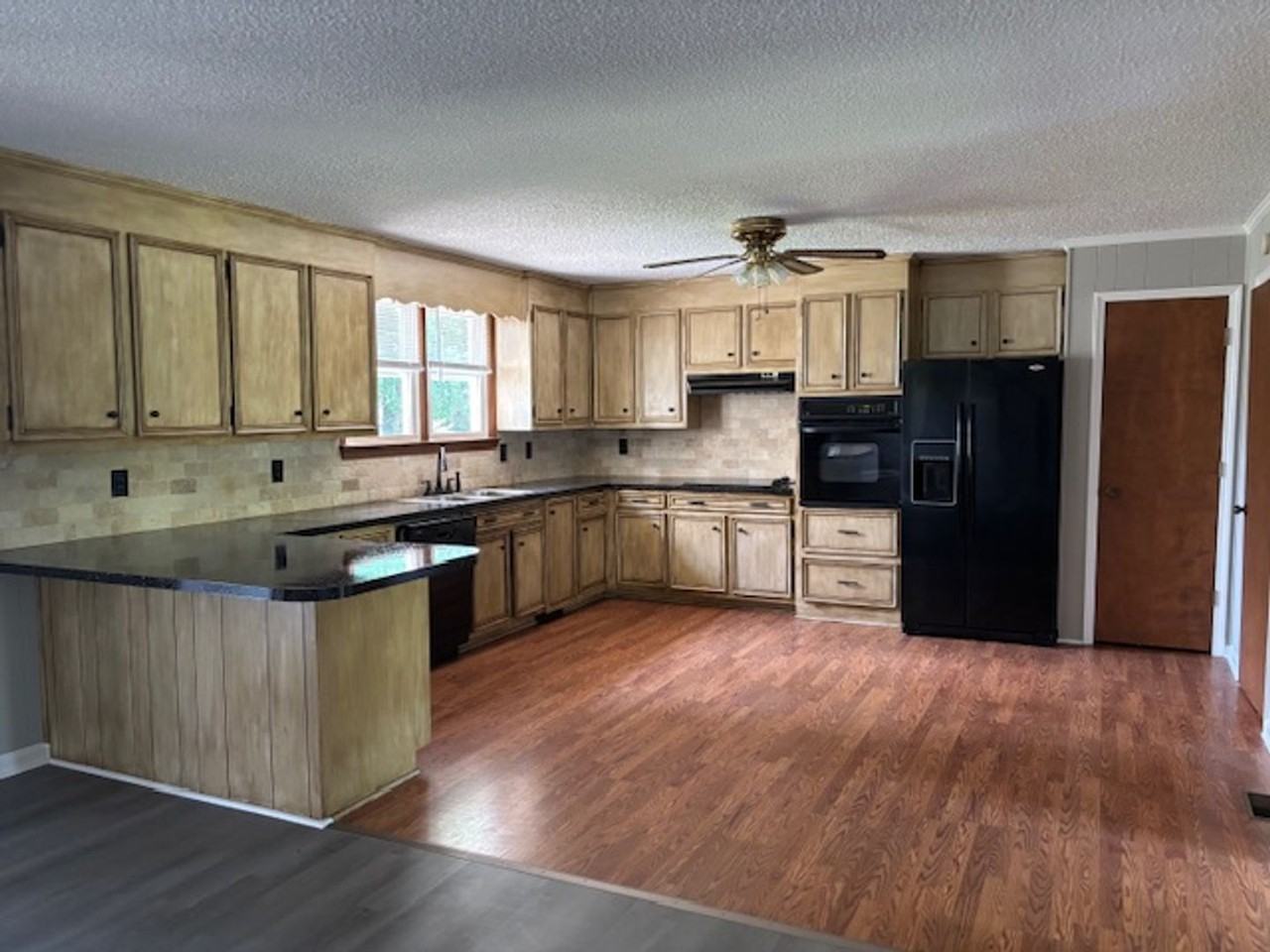 3312 Parsons St - Photo 3 of 11