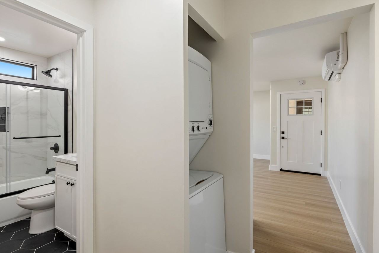 3129 Emerson St - Photo 4 of 5