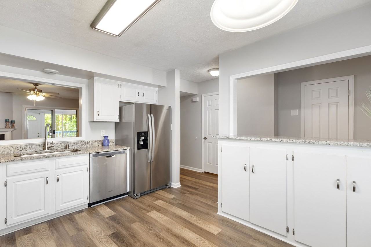 15 Otsego Dr - Photo 5 of 13