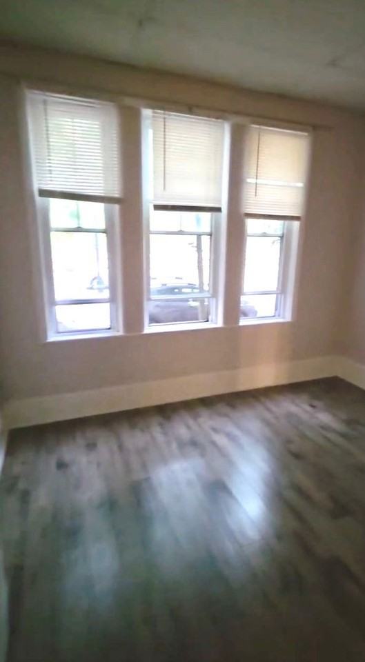 1710 Commonwealth Ave - Photo 7 of 9