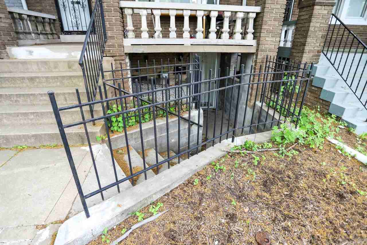 7135 Georgia Ave Nw - Photo 2 of 31