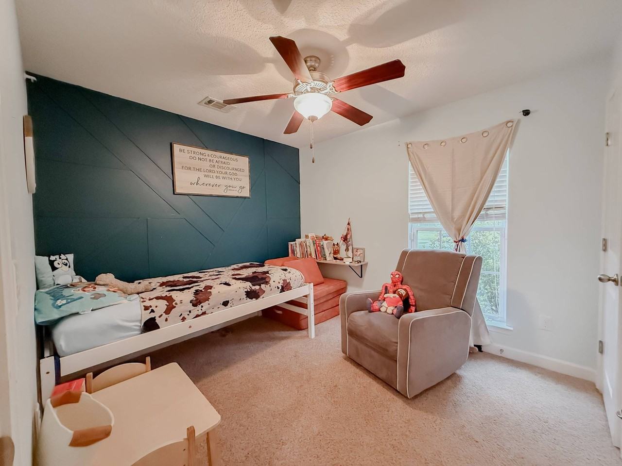151 Manchester Ct - Photo 7 of 9