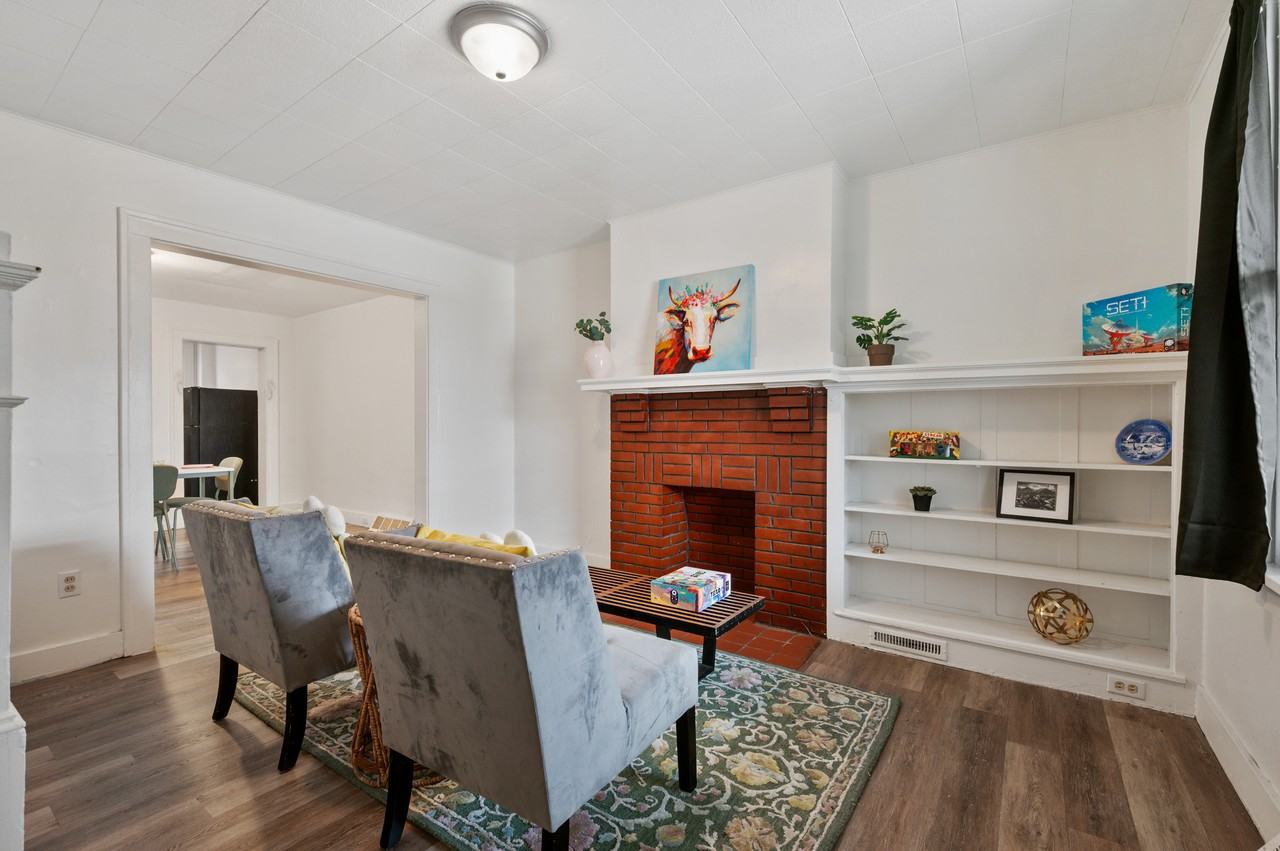 2241 Hawthorne Ave #1 - Photo 2 of 20