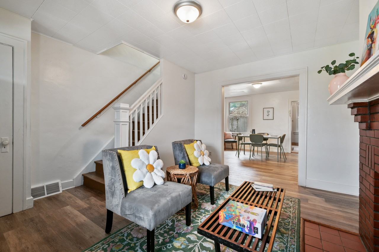 2241 Hawthorne Ave #1 - Photo 3 of 20