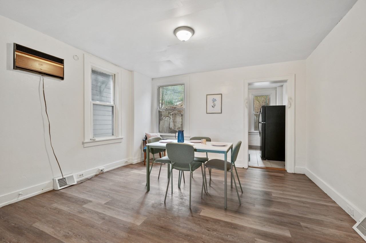 2241 Hawthorne Ave #1 - Photo 5 of 20