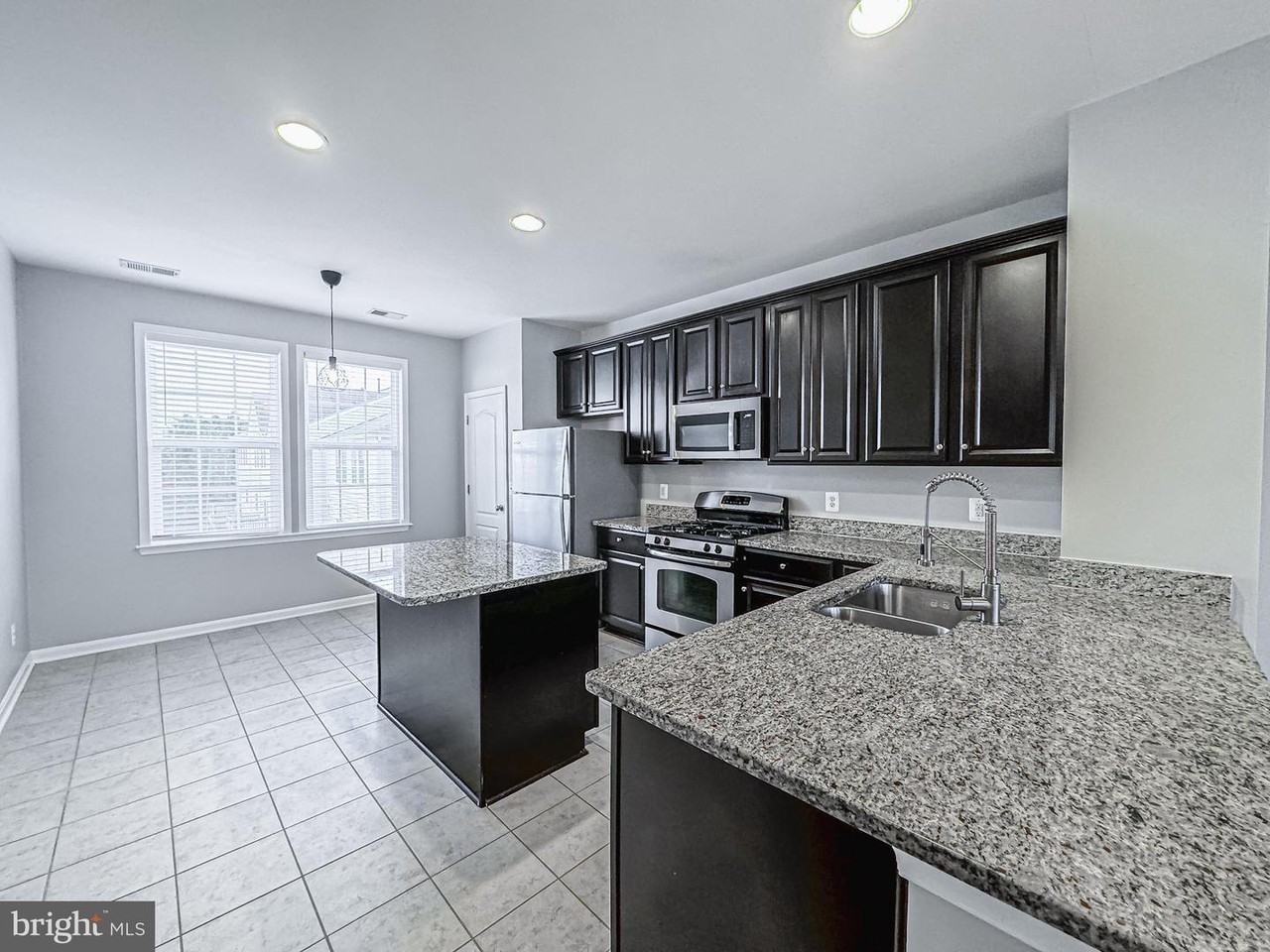 42212 Water Iris Ter #42212 - Photo 6 of 21