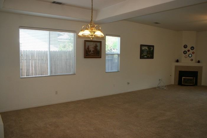 11917 Roaring River Ave - Photo 3 of 13