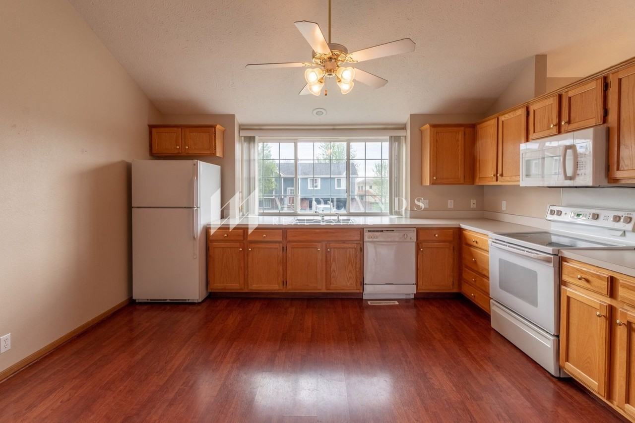 3220 Chad Ave - Photo 5 of 17