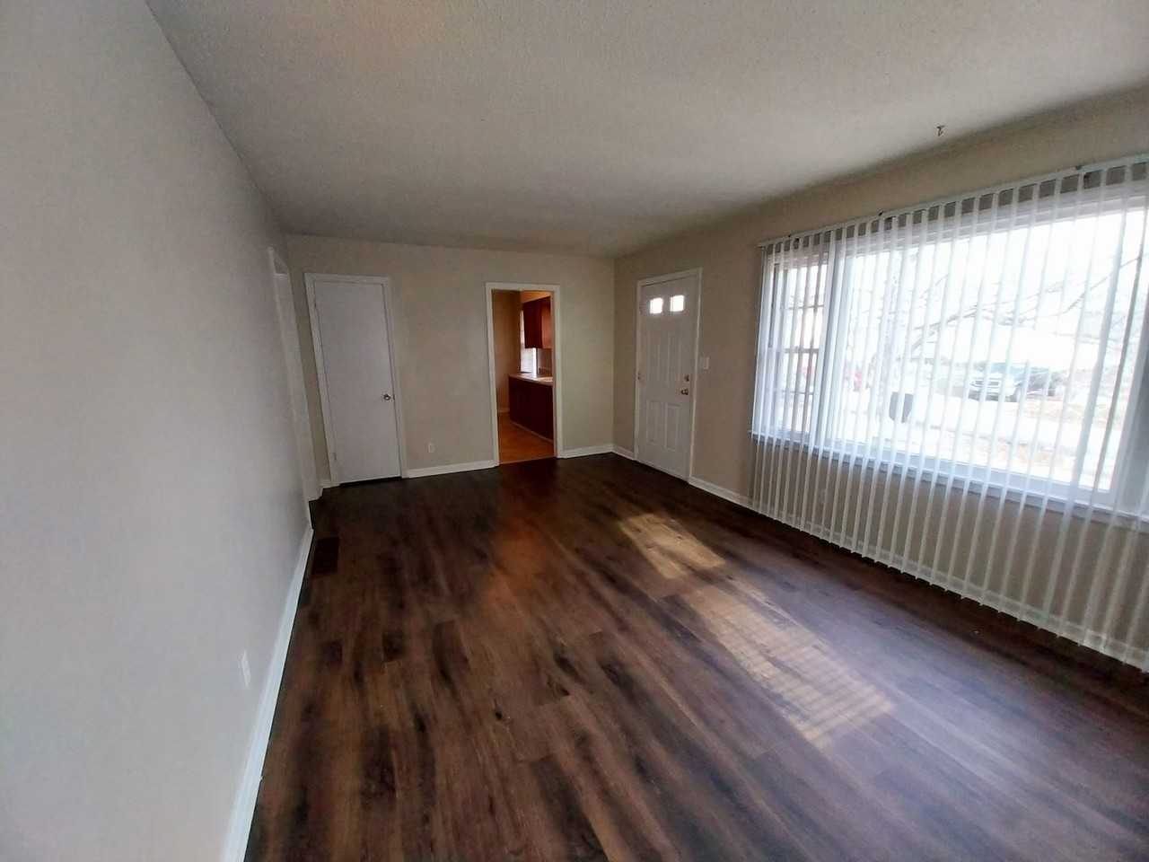 1714 N Pearl St - Photo 3 of 17