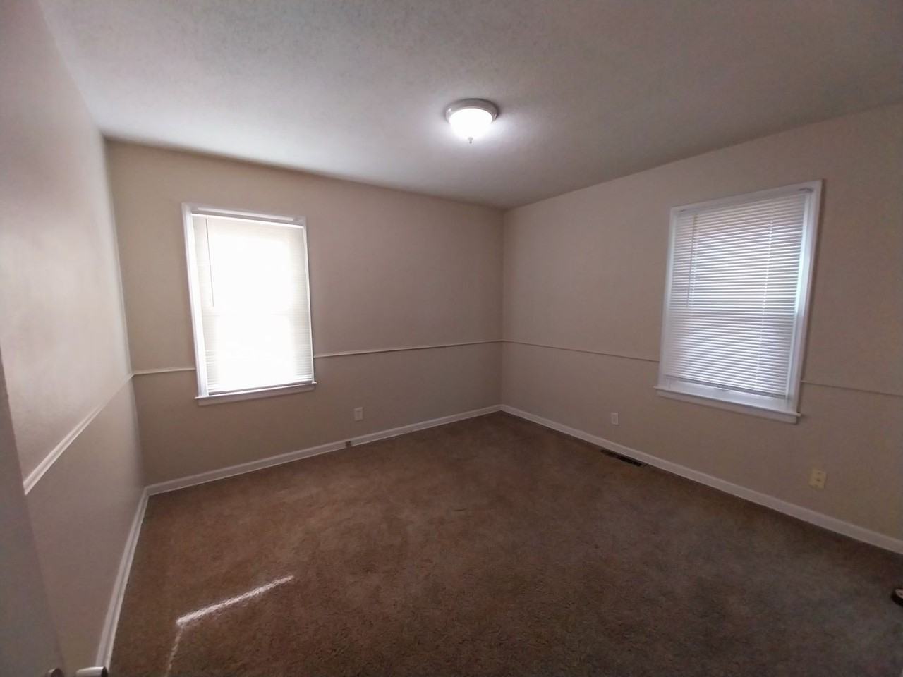 1714 N Pearl St - Photo 7 of 17