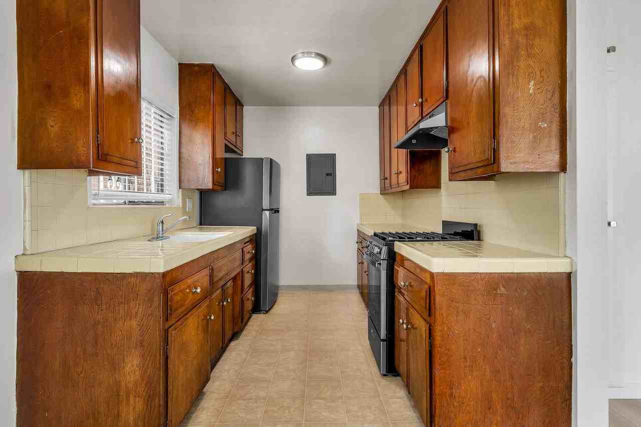 3109 Perlita Ave #4 - Photo 7 of 16