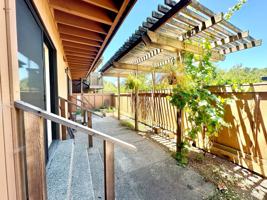 featured image of 1 Birdsnest Ct