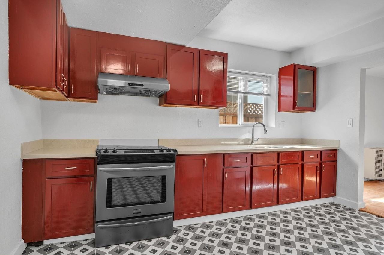 4511- 4515 Penniman - Photo 4 of 11