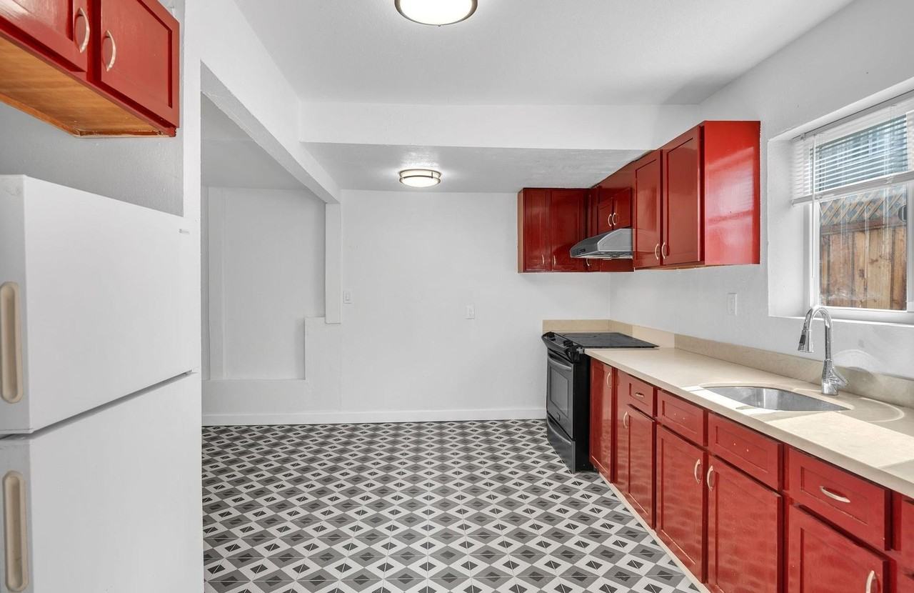 4511- 4515 Penniman - Photo 5 of 11