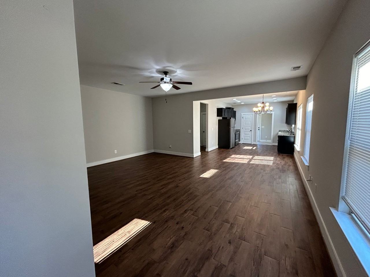 6214 Cathwick Dr - Photo 3 of 40