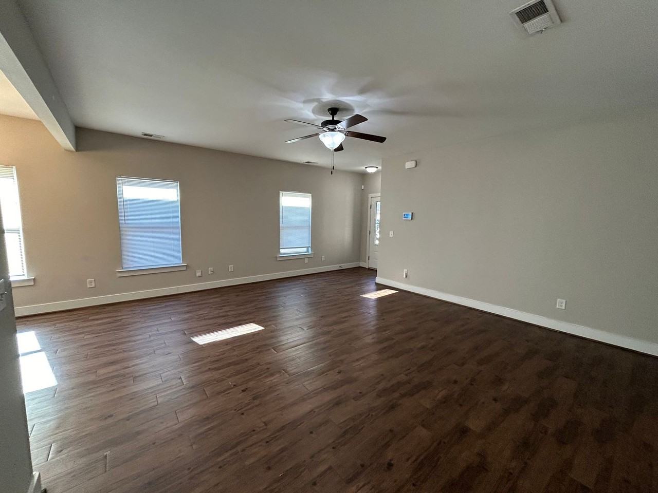 6214 Cathwick Dr - Photo 4 of 40