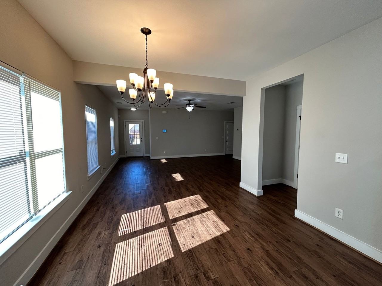 6214 Cathwick Dr - Photo 6 of 40