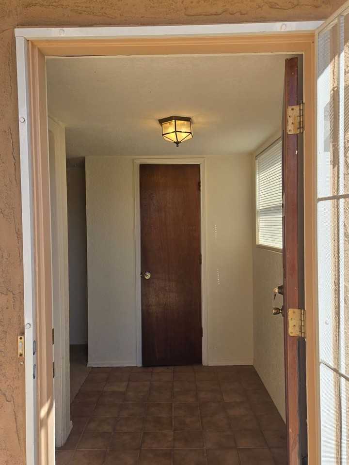 11115 Sidney Ave Ne - Photo 3 of 11