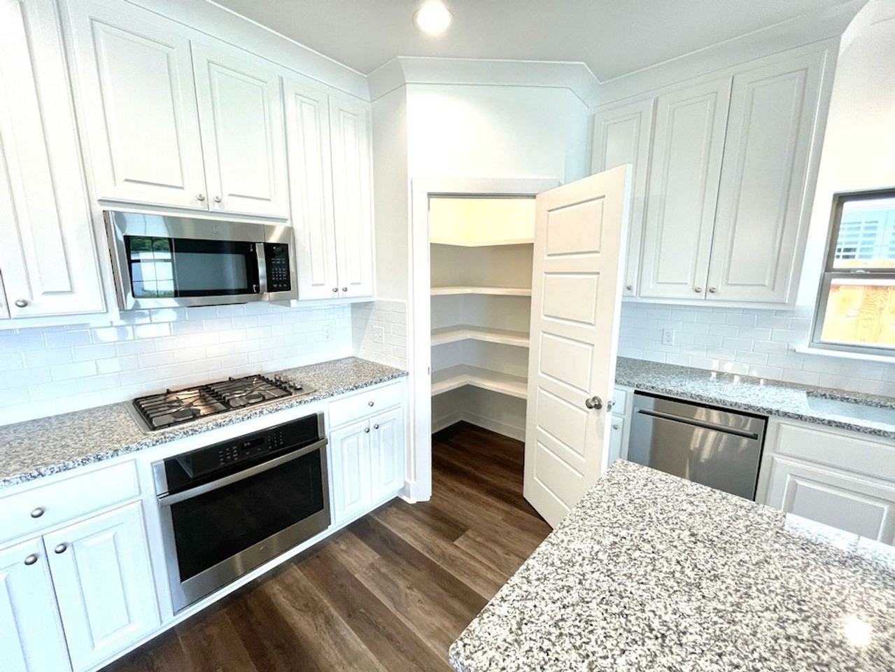 12951 Great Tern Ave - Photo 5 of 9
