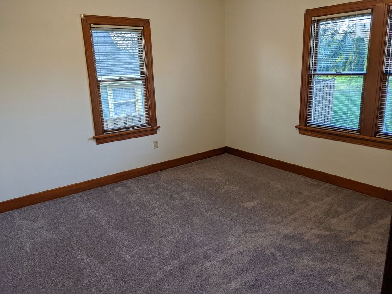 124 E 28th St - Photo 2 of 23