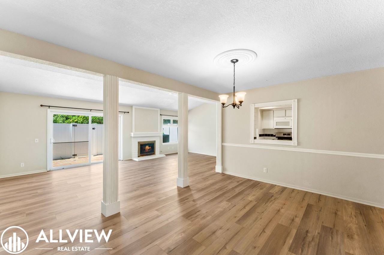 324 Plaza Estival - Photo 2 of 35