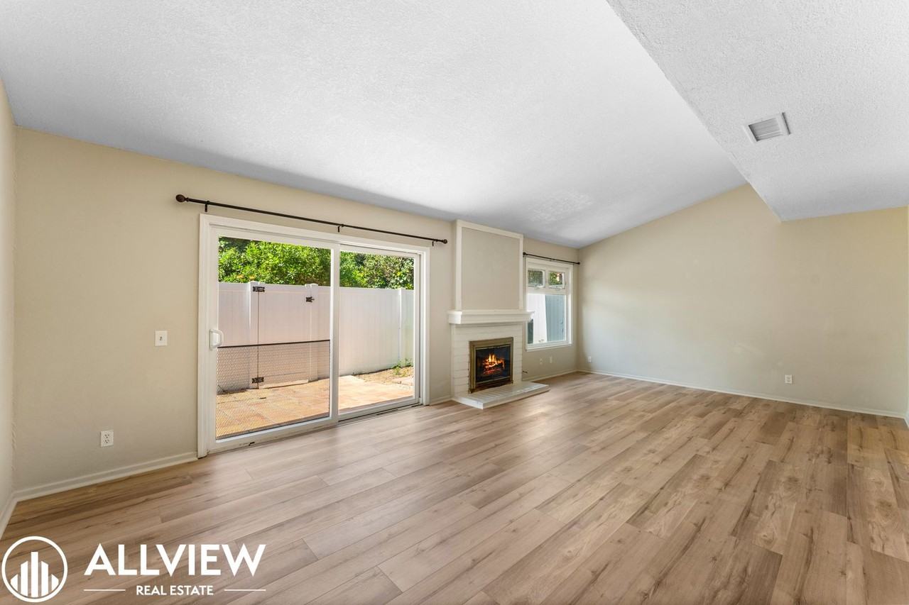 324 Plaza Estival - Photo 3 of 35