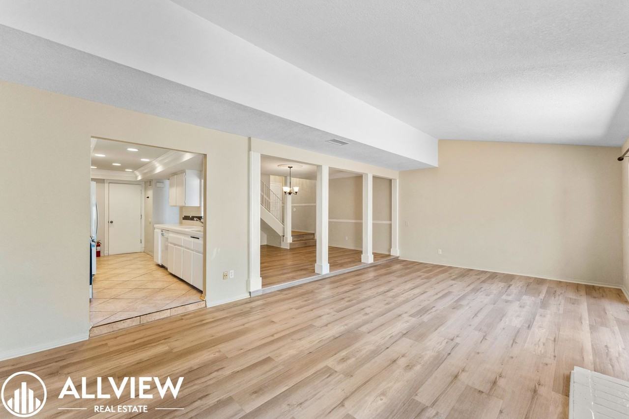 324 Plaza Estival - Photo 5 of 35