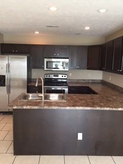 1124 S Pine St - Photo 3 of 6