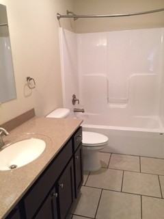 1124 S Pine St - Photo 5 of 6