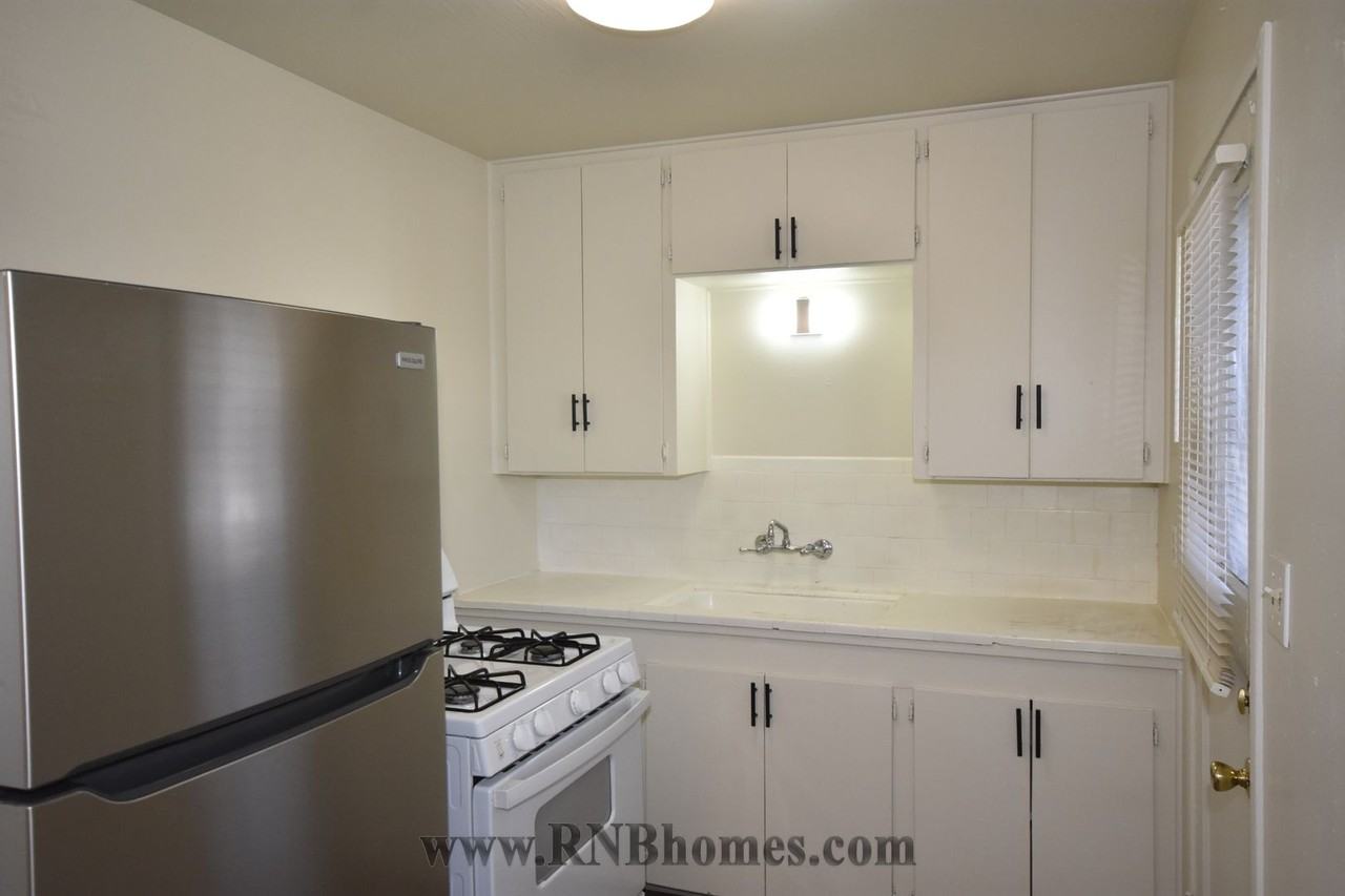 2101 Bell Ave #4 - Photo 5 of 8