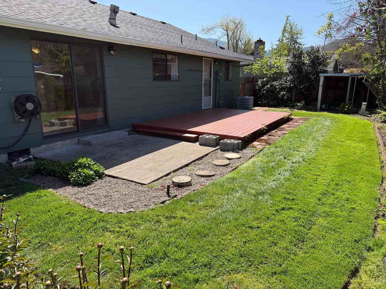 792 66th St - Photo 5 of 41