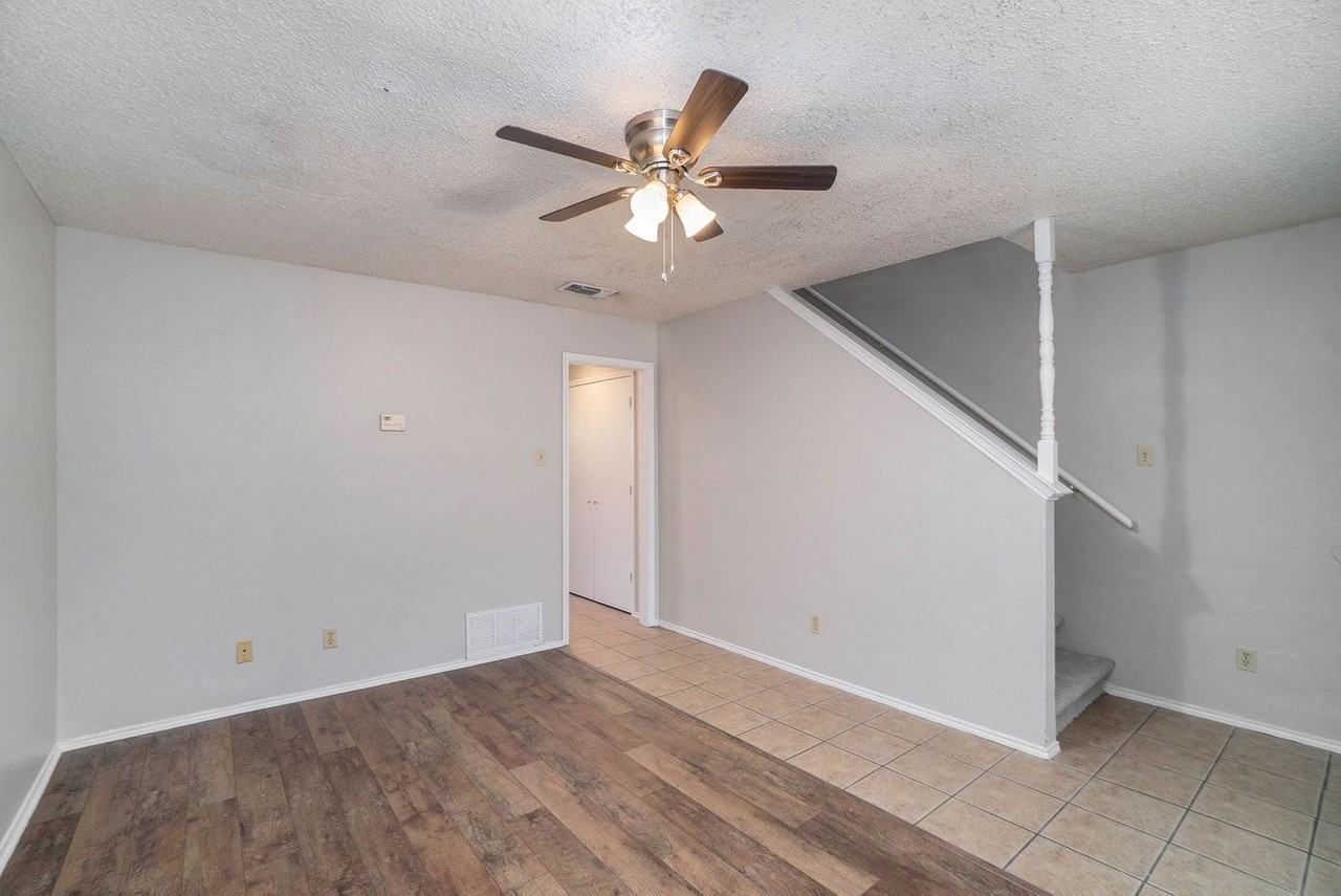 3301 Aurora St - Photo 3 of 21