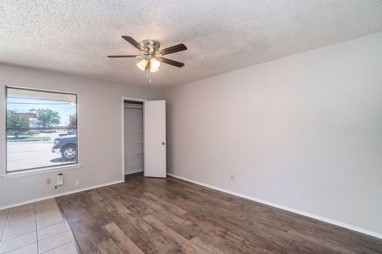3301 Aurora St - Photo 5 of 21