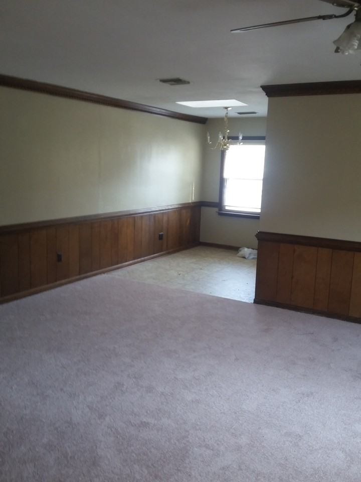 422 San Roman Dr - Photo 4 of 7