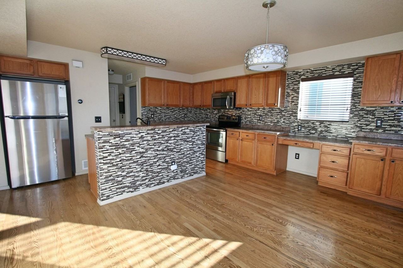 7665 Firehawk Ln - Photo 4 of 20