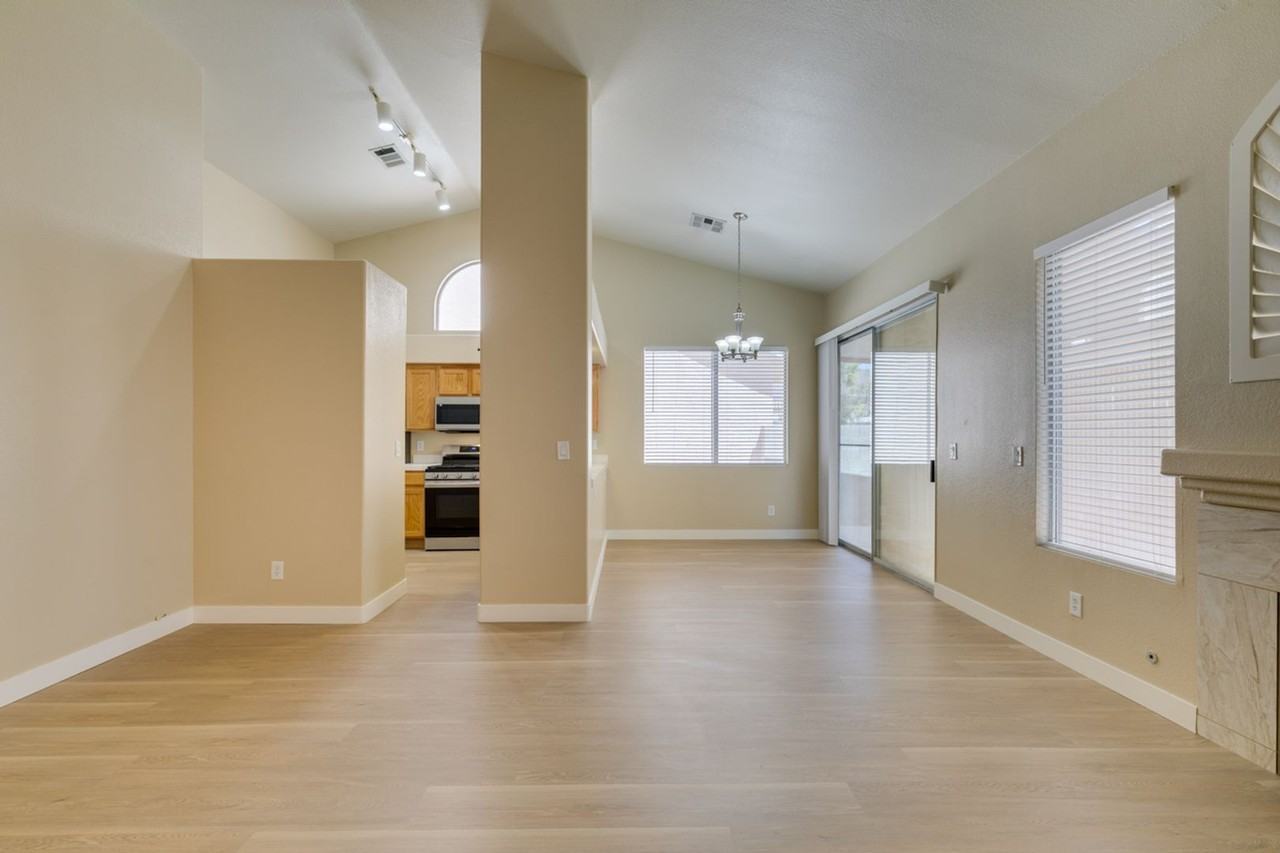 5260 Green Forest Way - Photo 3 of 42