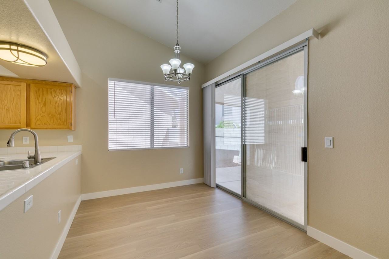 5260 Green Forest Way - Photo 4 of 42