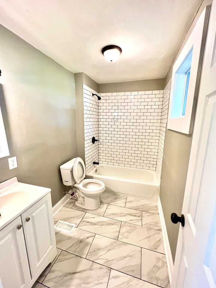 2601 N 13th St - Photo 5 of 10
