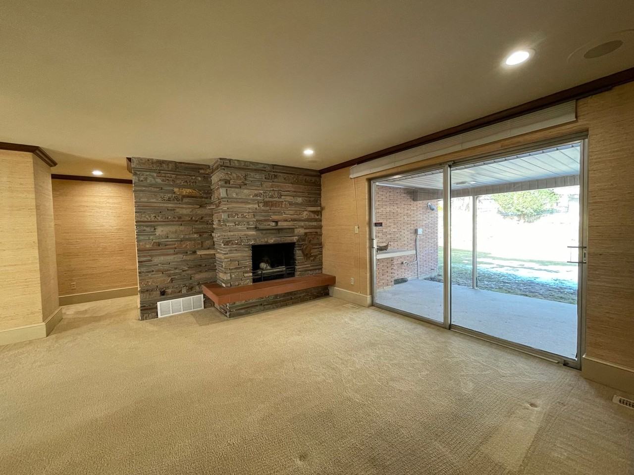 1124 Birch Ln - Photo 5 of 50