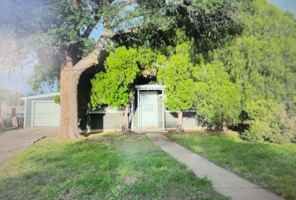 featured image of 1906 N Hughes St
