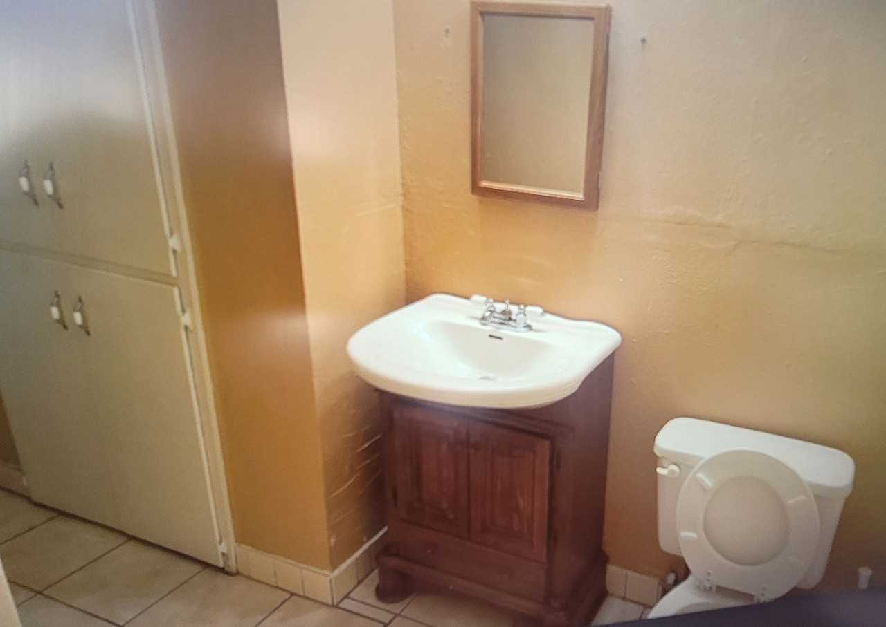 1906 N Hughes St - Photo 2 of 7